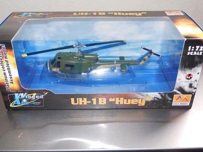aus Nachlass altes Easy Model 36907  UH-1B ''Huey'' 1:72 unbenutzt in OVP Selten