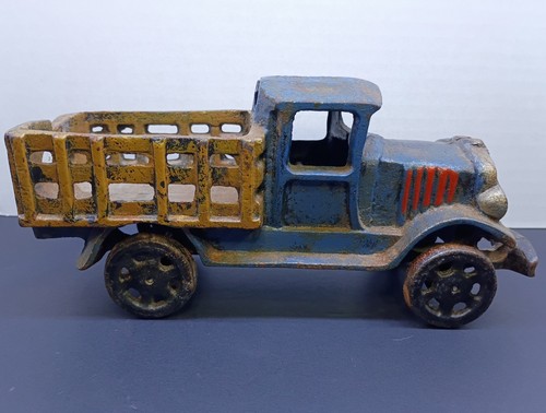 Vintage Cast Iron Toy Farm Truck Blue Construction Country  - Picture 4 of 9