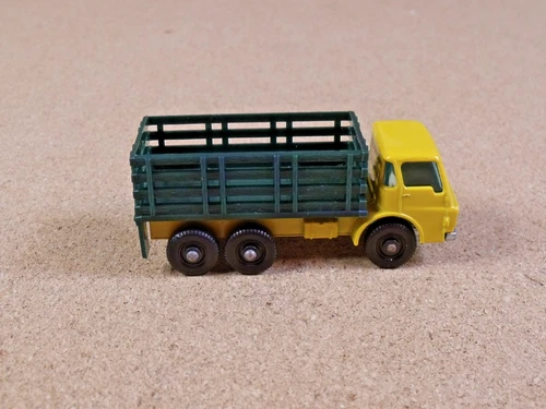 OLD VINTAGE LESNEY MATCHBOX # 4 DODGE STAKE TRUCK