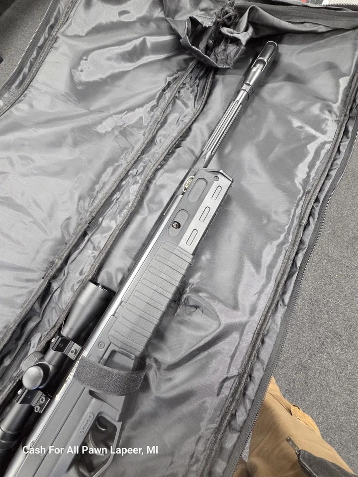 Crossman TR77  .177 Cal Pellet Gun With Scope EXCELLENT CONDITION  w case - Image 3 of 4