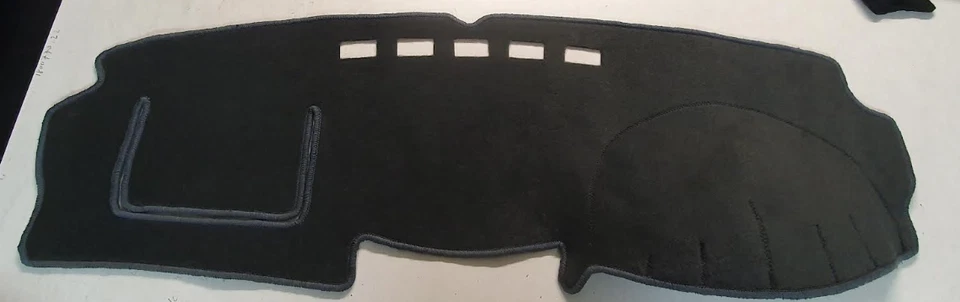 BLACK DASH MAT, DASHMAT, DASHBOARD COVER FIT HOLDEN COMMODORE VE - image 2 of 2