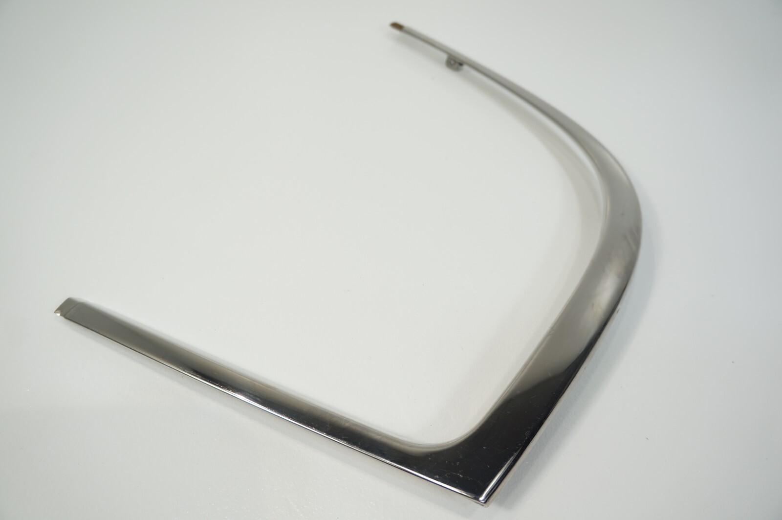 2009-2013 Bentley Continental Flying Spur Rear Driver Left Side Door Glass Trim 