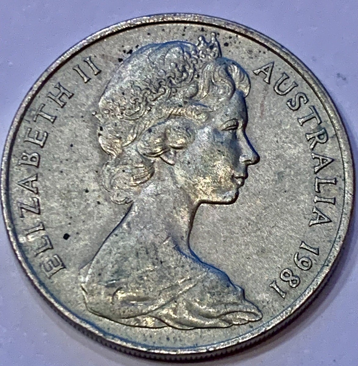 Rare 1981 Australia 20 Cent Coin (2 Coins) - Queen Elizabeth II