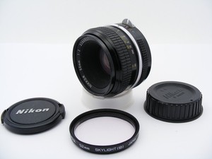 Nikon Nikkor 50mm f2 manual focus lens No 3264527 Mount Nikon F Pre AI