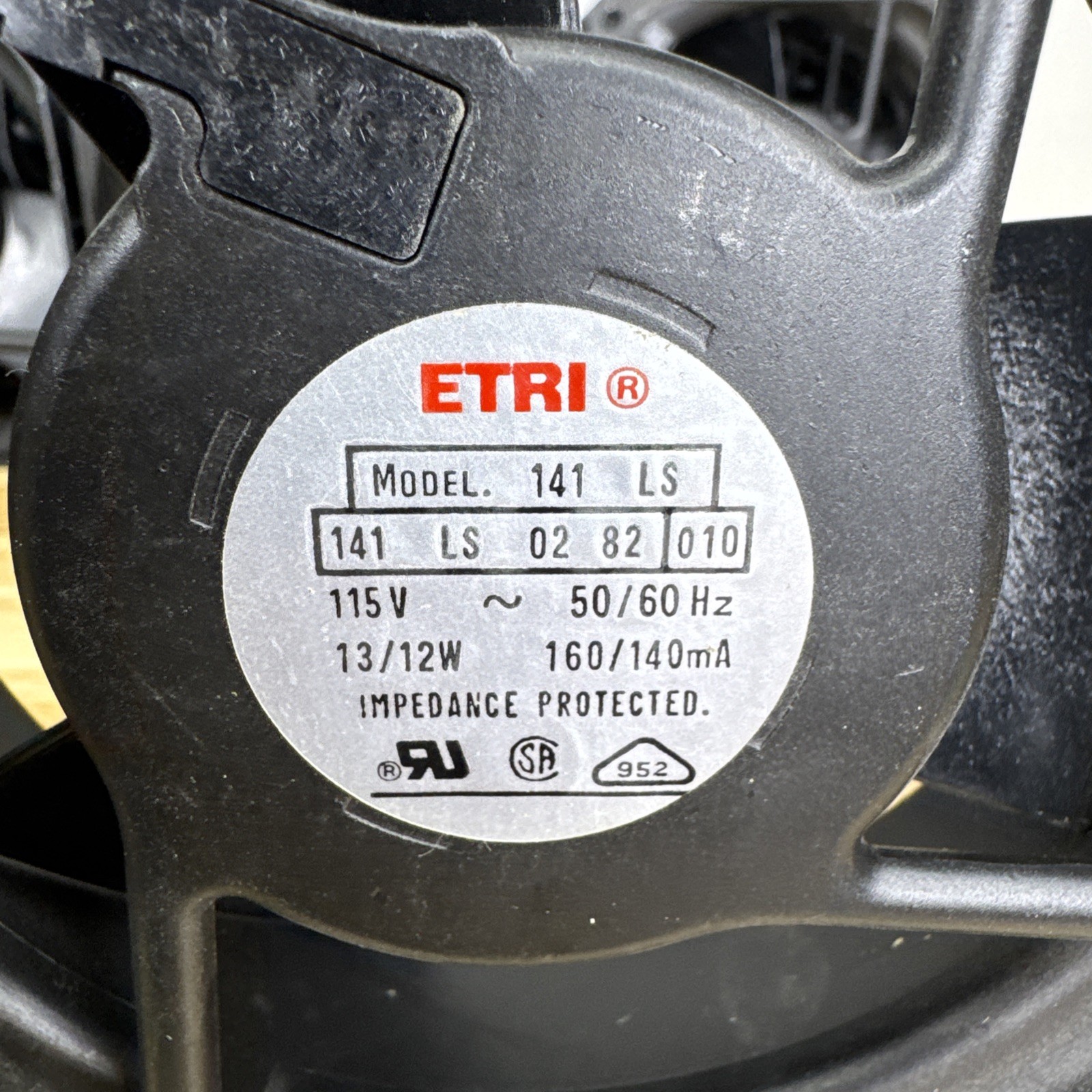 Lot Of 18 - ETRI COOLING FANS - Model 141 LS - 02 82 010 - 115v 50/60Hz Untested