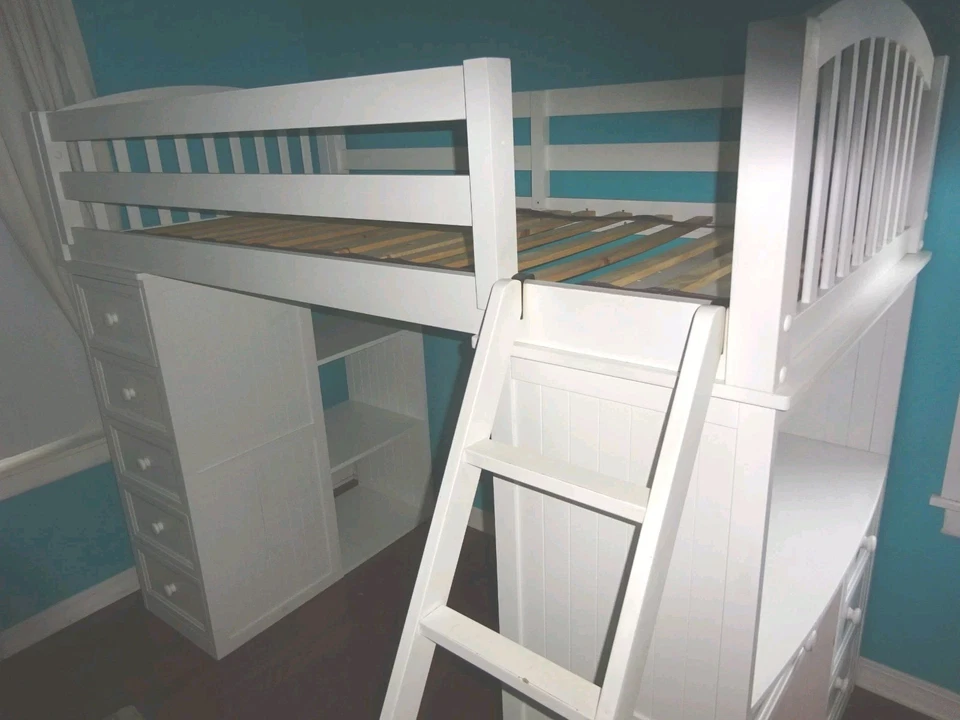 Modern Wood Bunk/Loft bed with drawers, desk and shelving & instructions - Image 2 of 4