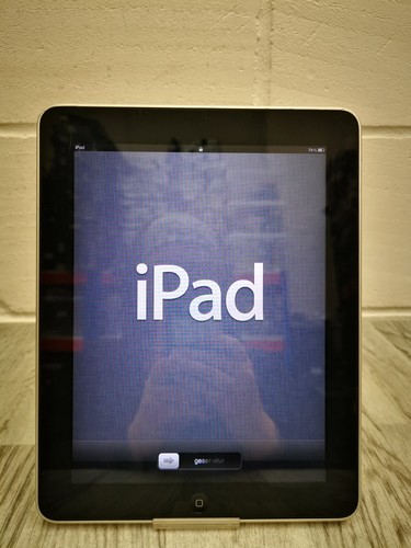 Genuine Apple iPad - 16GB - Black (A1219) iPad 1,1