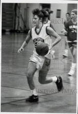 Press Photo Thomaston High School basketball player in action - lrs20734