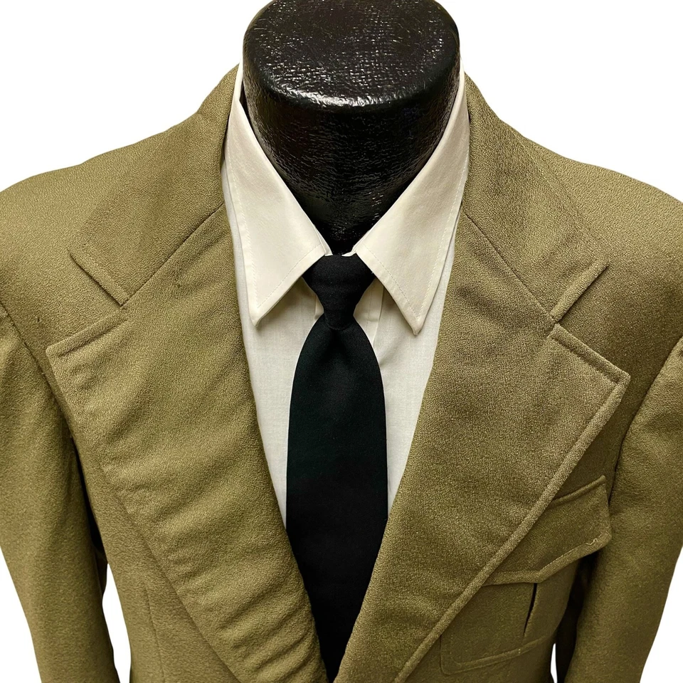 70 年代 Shipley Army 绿色运动外套腰带后夹克翻盖口袋 LEISURE 开衫 — 第 2/4 张图片