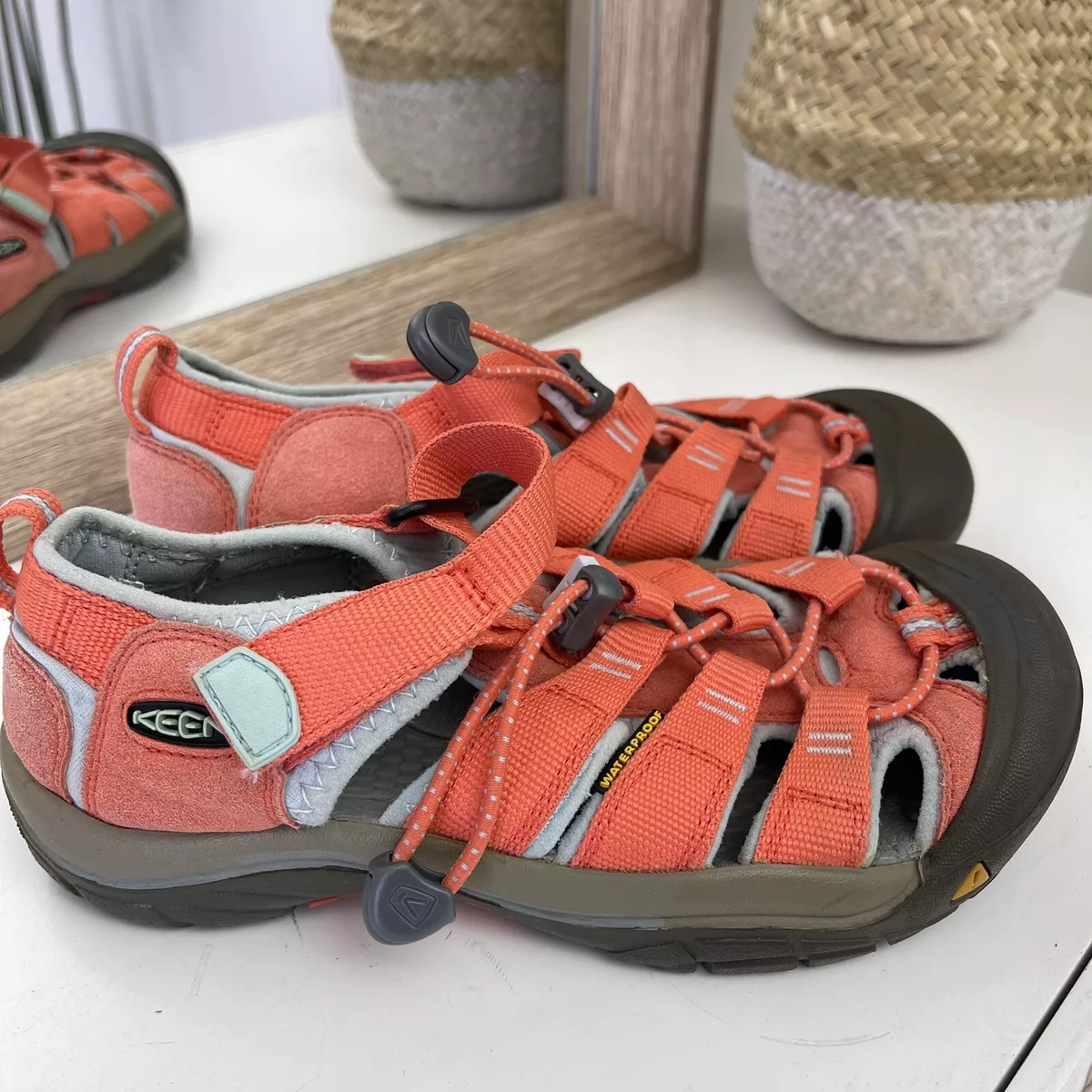 Girls hiking sandals sale