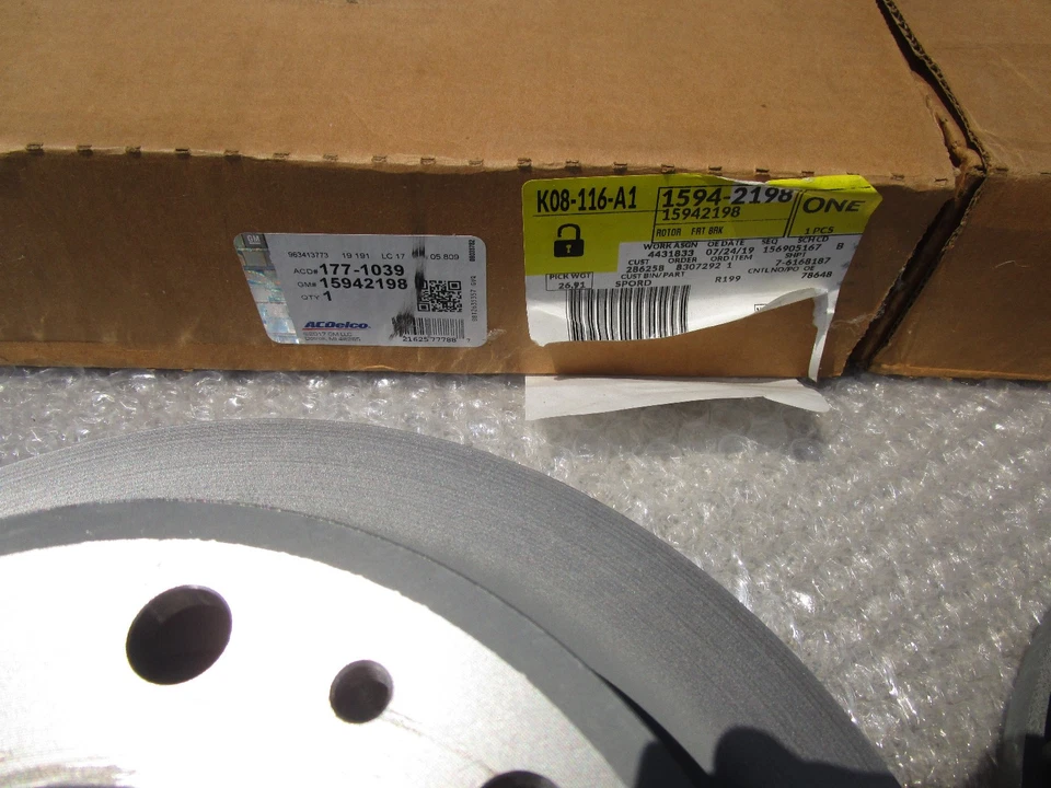 01 - 25 CHEVY GMC CADILLAC FRONT DISK BRAKE ROTORS QTY 2 OEM BRAND NEW Foto 3 de 4