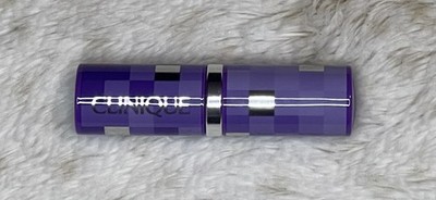 Clinique Dramatically Different Lipstick in 20 Red Alert - New without box