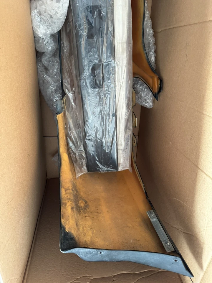 Parachoques delantero Ford Mustang Cobra 1998 Foto 3 de 3