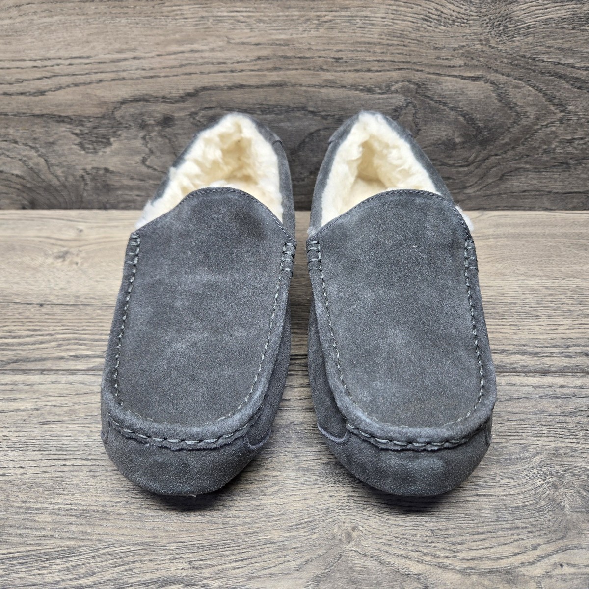 New Mens Koolaburra By Ugg Tipton Gray Leather Faux Fur‎ Lined Slippers Size 8 M Amazon.com | Koolaburra by UGG Men main image 4