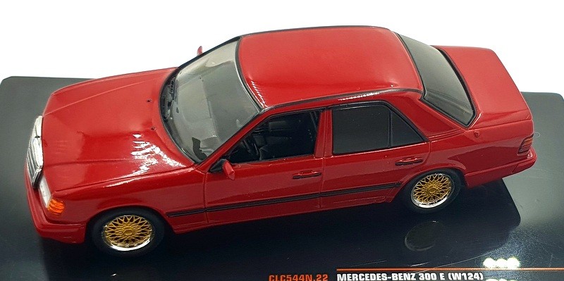 Ixo Models 1/43 Scale CLC544N.22 - 1984 Mercedes-Benz 300 E (W124