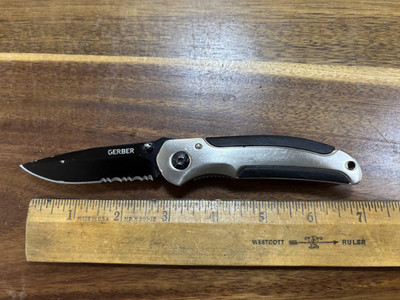 GERBER LIGHTWEIGHT AIRLIGHT FLIPPER DISCONTINUED MANUAL CLIP KNIVES 19 34