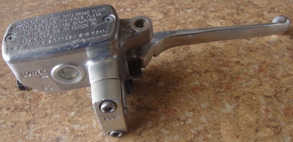 10 Palanca de freno delantera derecha cilindro maestro Honda Stateline VT1300CR VT1300 CR C1 Foto 4 de 4