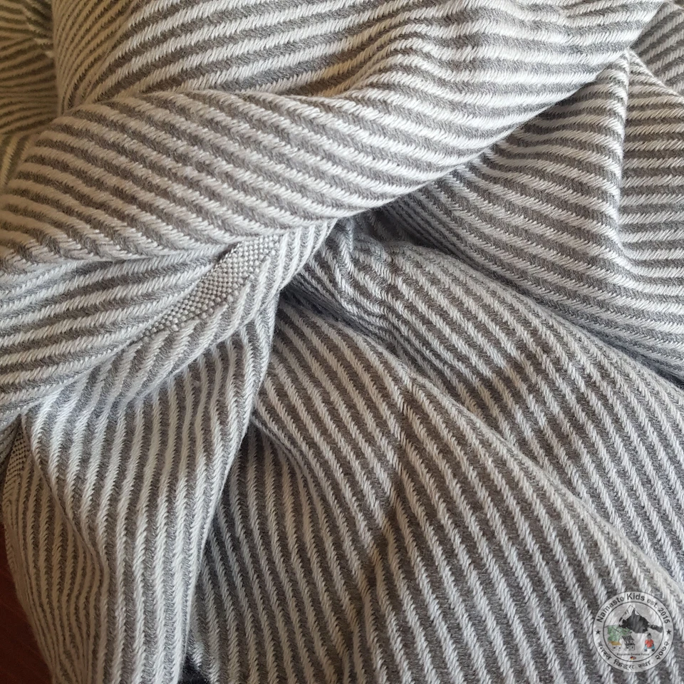 Cashmere Blanket "Mahi (मही)" - Handcrafted From Nepal, Bedspread, Throw Blanket - Image 2 of 4