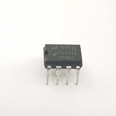 Circuit Intégré CY62128VL - Référence 705C 9749 - 1 Pièce Neuve NOS (New Old Stock) - Pour Réparation électronique