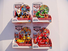 2010 y 2011 TODOS LOS 9 todavía conectados Playskool Transformers bots de rescate equipo de rescate