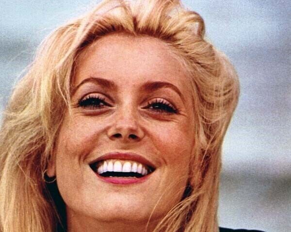 Catherine Deneuve beautiful smile late 1960's portrait 11x17 inch