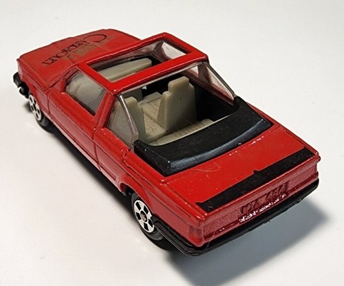 Vintage Unbranded Red BMW 323i Cabriolet 1/64 Diecast/Plastic - Picture 5 of 9