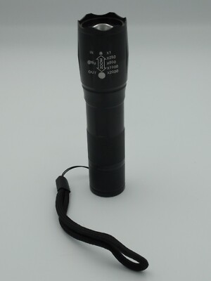 Akku-Handtaschenlampe mit Handschlaufe, Zoomfunktion