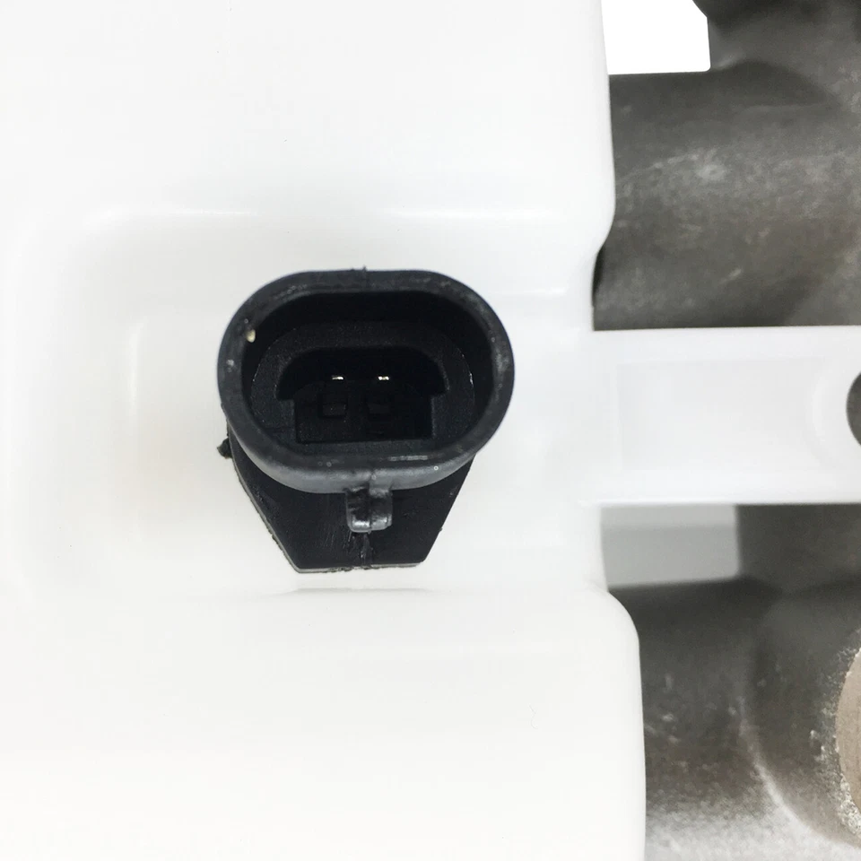 Cilindro mestre de freio compatível com Chevy Silverado 1500 Tahoe GMC Cadillac Escalade ESV - Imagem 3 de 4