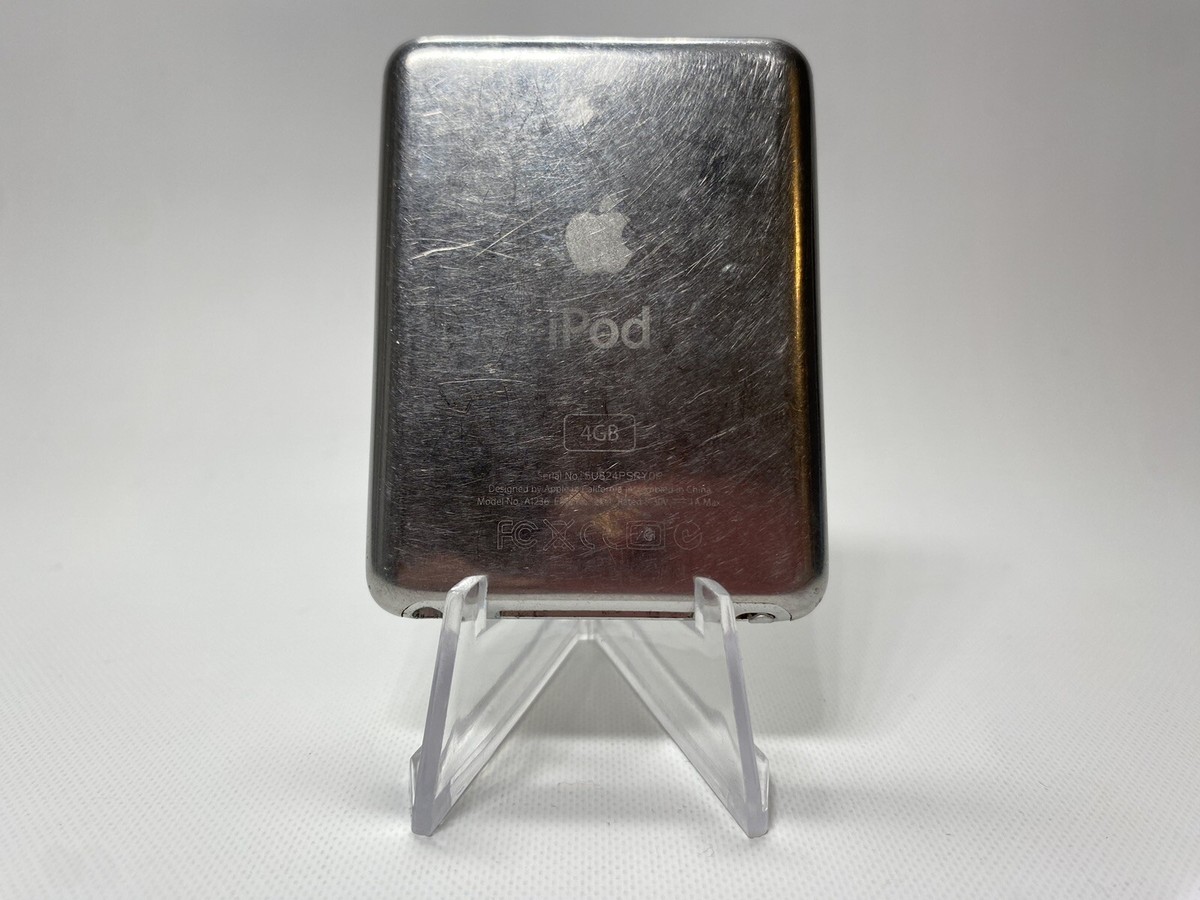 Apple iPod Nano 3rd Generation Silver 4GB A1236 TESTED AND