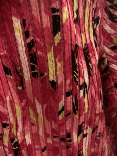 PL Laura Ashley Colorful pink front zip jacket with front pockets - Picture 7 of 7