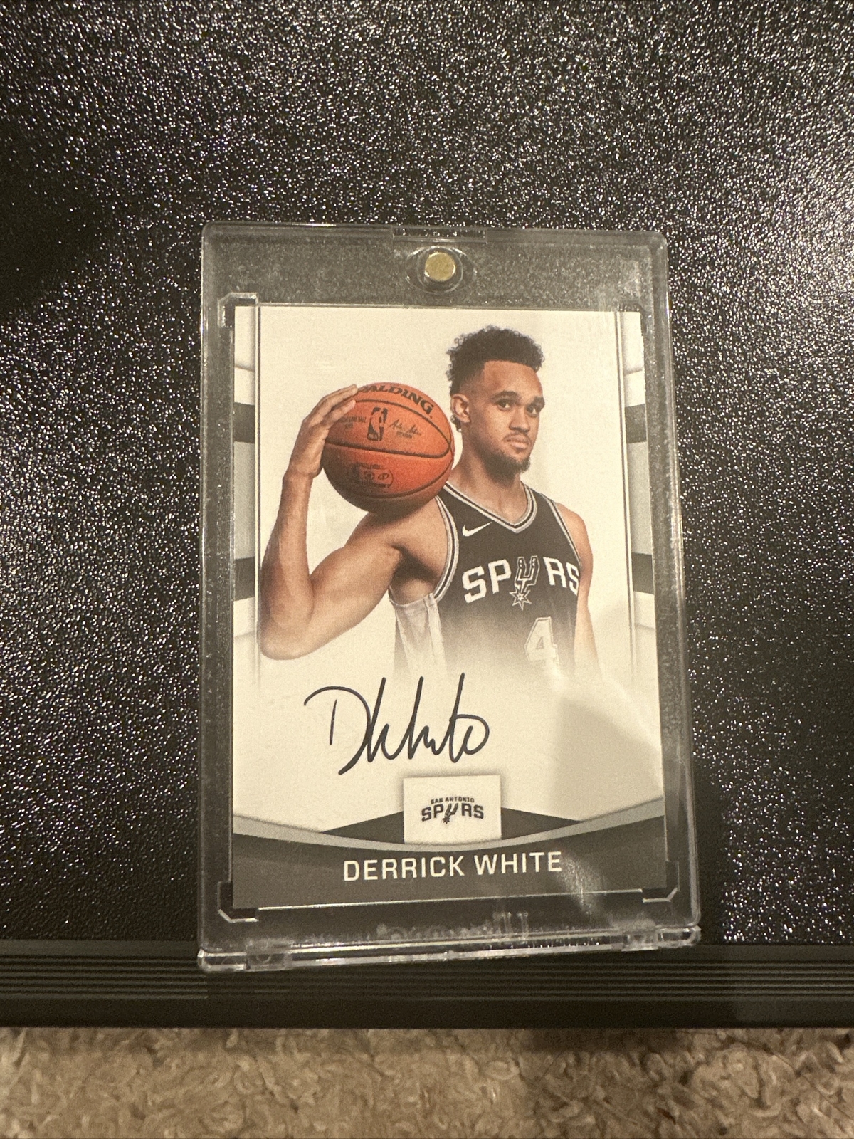 2017-18 Donruss #29 Derrick White auto on card Next Day Autographs Spurs Celtics