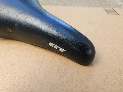 Vintage 90s GT Mountain Bike Saddle Black All Terra *2 small rips