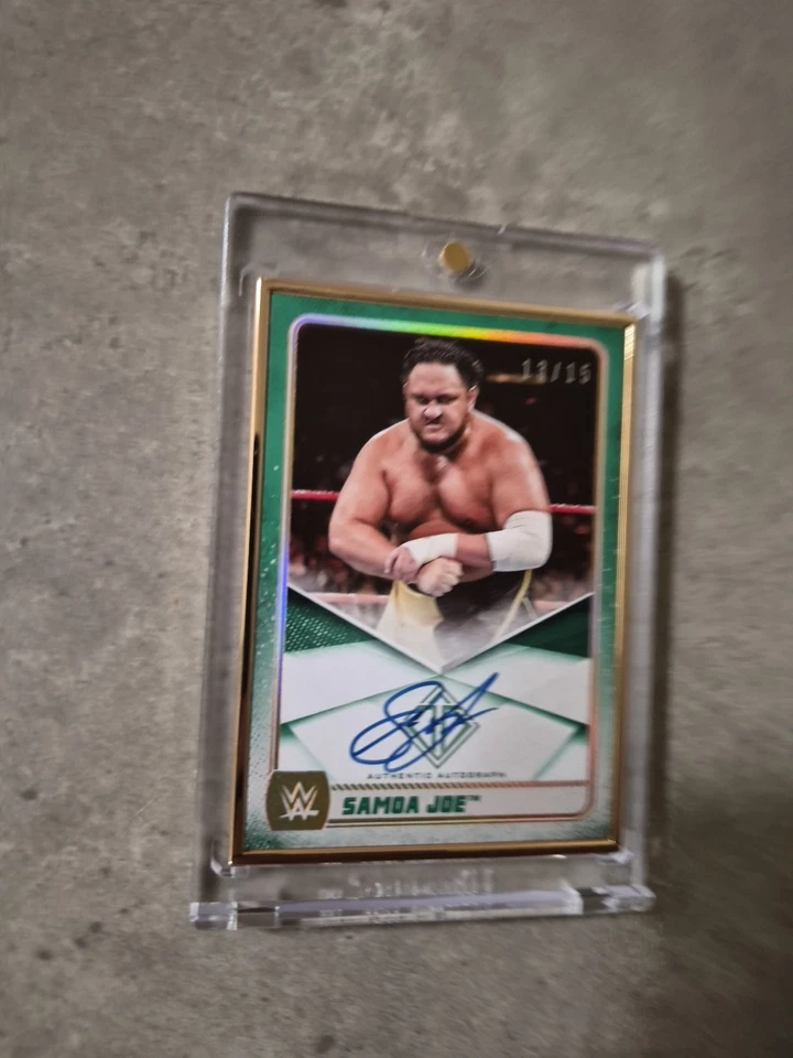 2020 Topps WWE Transcendent Auto SAMOA JOE Gold Framed 13/15 AUTOGRAPH GREEN - Image 2 of 4