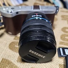 Samsung NX300 Mirrorless Camera Kit with 18-55mm Lens & SD Card