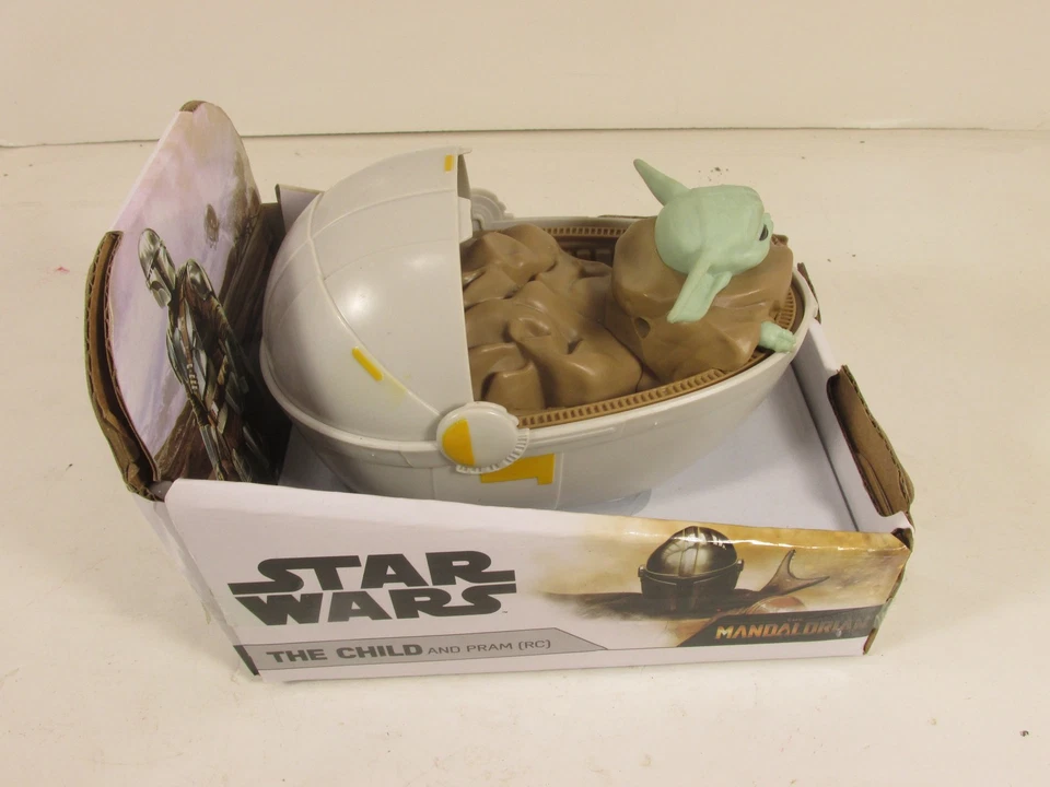 Star Wars Mandalorian The Child Grogu RC Pram 27MHz Remote Control Toy Ages 8+ - Image 3 of 4