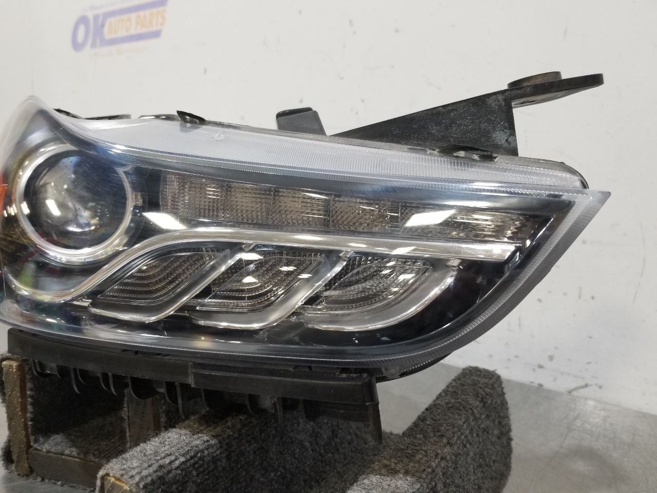 14 2014 MASERATI GHIBLI SQ4 LED HEADLIGHT LAMP RIGHT PASSENGER 670005473