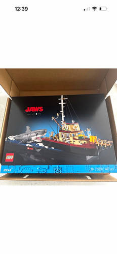 LEGO Ideas Jaws 21350 Complete Set 1497 Pieces 18+ Display Stand Included