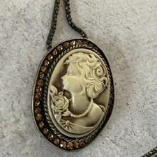 Vintage Cameo Pendant Necklace Bronze Tone Popcorn Chain Rhinestone Frame