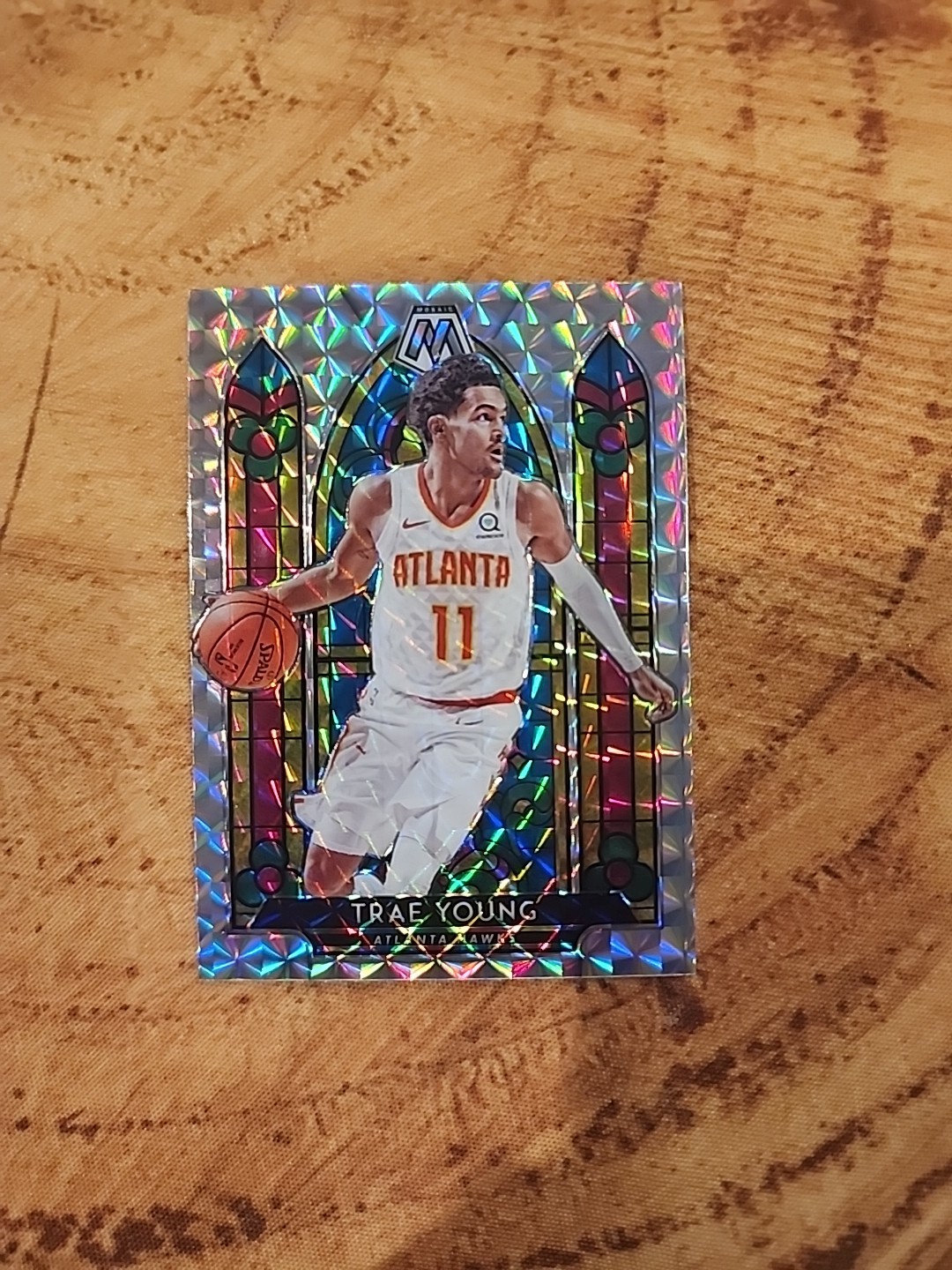 2019-20 PANINI MOSAIC STAINED GLASS TRAE YOUNG