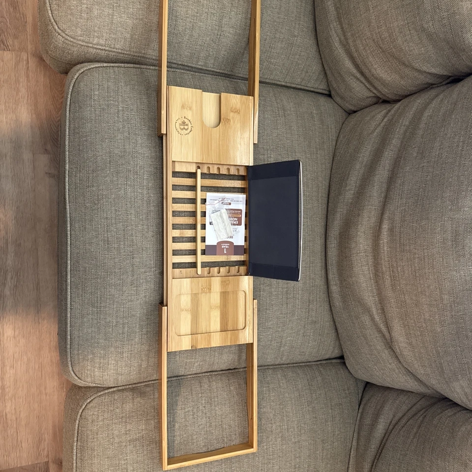 Carrito de bañera de bambú natural con lados extensibles Foto 3 de 4