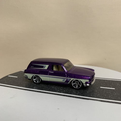 2019 Hot Wheels Custom '69 VW Volkswagen Squareback Purple Mtflk #4/10 w/MC5 NM - Picture 2 of 12