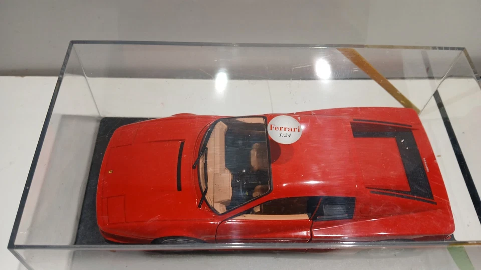 Ferrari Testarossa-1984 1/24 bande italienne neuve en boîte vitrine d'origine - Photo 3/3