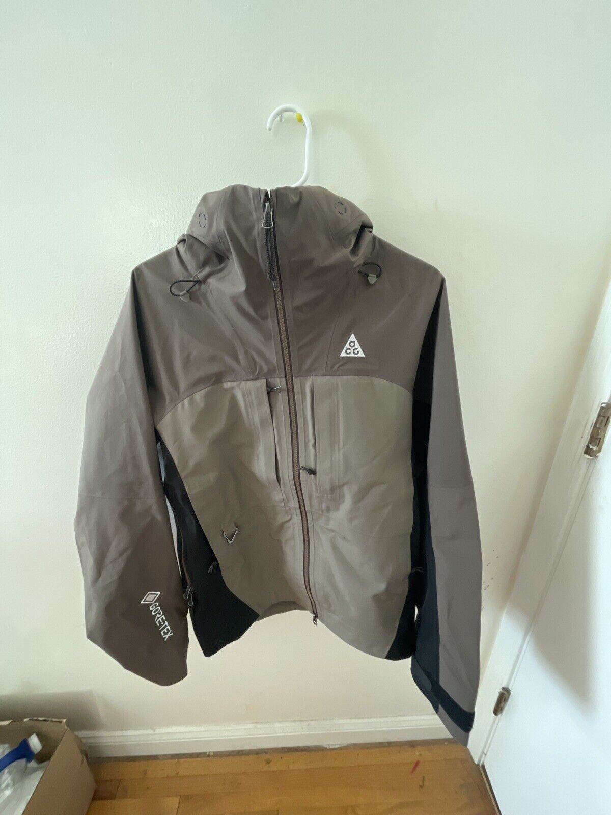 Nike ACG Storm Fit ADV GORE TEX “Misery Ridge”Jacket DQ  Size XS