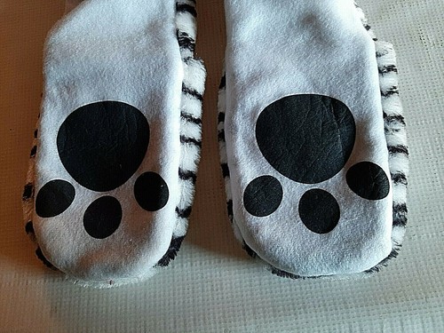Critter Caps Plush Snow Leopard Hat Ear Flaps Mittens Youth/Teen 100% Polyester - Picture 9 of 12