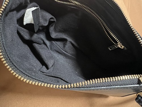 Brandy Melville Black/ Gold Crossbody Bag - 第 7/7 張圖片
