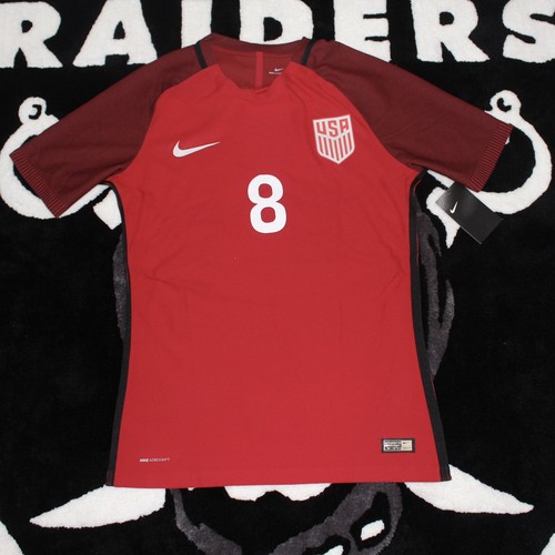 Men's Nike Red US Soccer 2017 Third Clint Dempsey Jersey - Picture 2 of 10