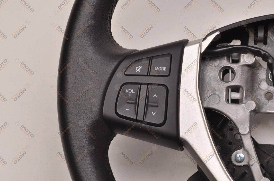 SUZUKI VITARA III LY Lenkrad Lederlenkrad 75E890 GS131-14610 - Bild 2 von 4