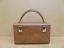 ancien vanity en cuir le tanneur ou façon cuir 2 clefs vintage