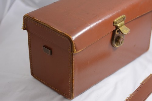 PAILLARD BOLEX 8MM MOVIE CAMERA CASE (NEEDS SOME REPAIR) - Picture 4 of 7