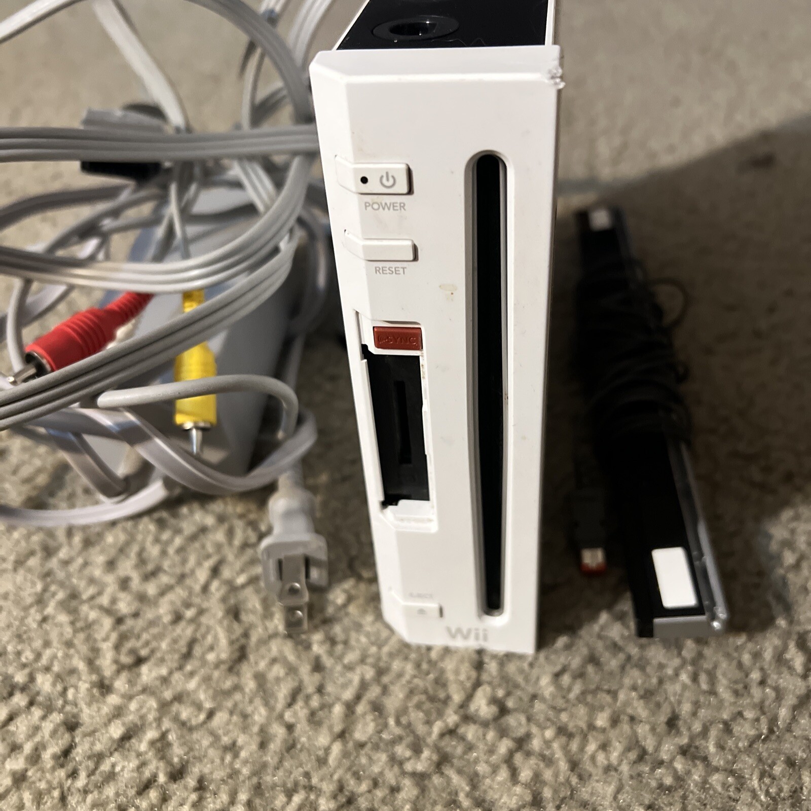 Nintendo Wii White RVL001 Console System Only & Wires Only! TESTED